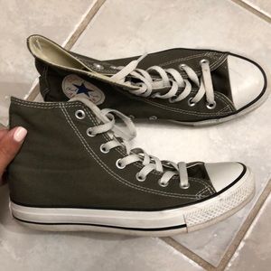 Olive green high top converse!